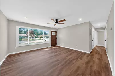 2816 W 38th Place, Hobart, IN 46342 - Photo 3