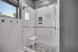 208 Campbell St, Valparaiso, IN 46385 - Photo 13