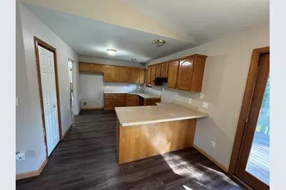 10603 Georgetown Drive, Demotte, IN 46310 - Photo 9