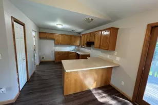 10603 Georgetown Dr, Demotte, IN 46310 - Photo 9