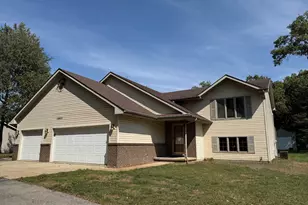 10603 Georgetown Dr, Demotte, IN 46310 - Photo 1