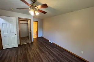 10603 Georgetown Dr, Demotte, IN 46310 - Photo 15