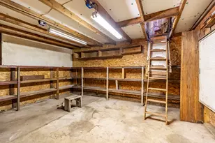 207 N Washington St, Wanatah, IN 46390 - Photo 33