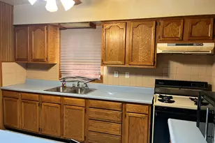 1752 Hayes St, Gary, IN 46404 - Photo 7