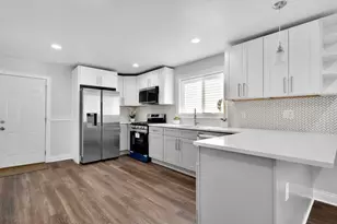 1297 W 17th Ave, Gary, IN 46407 - Photo 7