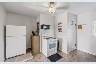 205 Lawrence Street, La Porte, IN 46350 - Photo 9