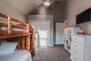 4010 Crown Dr, Valparaiso, IN 46383 - Photo 27