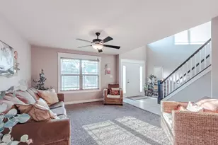 4010 Crown Dr, Valparaiso, IN 46383 - Photo 3