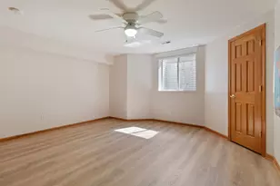 822 Boxwood Dr, Munster, IN 46321 - Photo 19