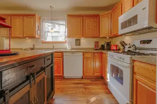 10123 Azalea Dr, Crown Point, IN 46307 - Photo 9