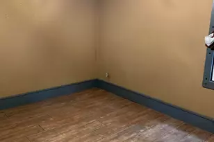 48 E Division Rd, Valparaiso, IN 46383 - Photo 11