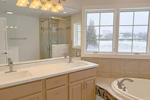 281 Larwick Cir, Valparaiso, IN 46385 - Photo 21