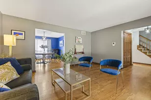 9807 Ivy Ln, Munster, IN 46321 - Photo 5