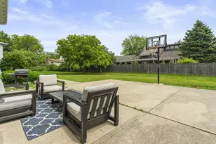 9807 Ivy Ln, Munster, IN 46321 - Photo 27