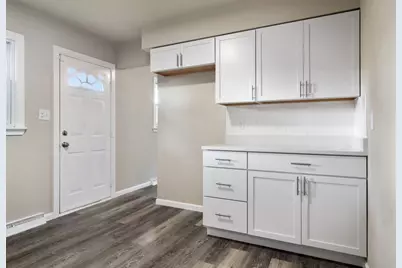 1570 Hendricks Street, Gary, IN 46404 - Photo 7