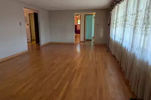 3385 Debbie Ln, Portage, IN 46368 - Photo 3