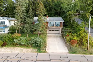 125 E Lake Front Dr, Beverly Shores, IN 46301 - Photo 37