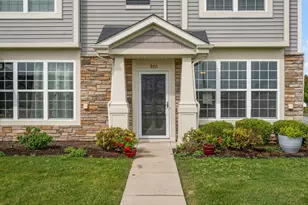 970 E 114th Pl, Crown Point, IN 46307 - Photo 3