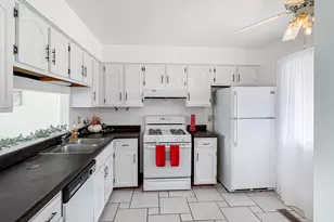 1108 Saratoga Ln, Chesterton, IN 46304 - Photo 7