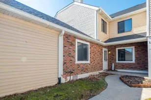 1108 Saratoga Ln, Chesterton, IN 46304 - Photo 1