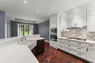 5708 Fountain View Dr, Wheatfield, IN 46392 - Photo 11