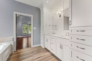 5708 Fountain View Dr, Wheatfield, IN 46392 - Photo 19