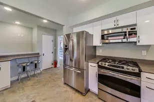 250 W Lake Front Dr W, Beverly Shores, IN 46301 - Photo 25