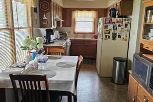 213-215 Burr Ct, Lowell, IN 46356 - Photo 3