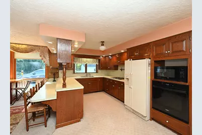 610 N Forest Drive, Winamac, IN 46996 - Photo 17