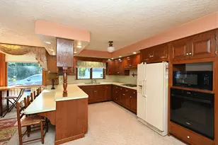 610 N Forest Dr, Winamac, IN 46996 - Photo 17