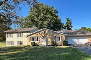 208 W Stevenson St, Morocco, IN 47963 - Photo 1