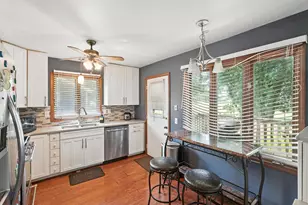 4205 Glen Oaks Dr, Crown Point, IN 46307 - Photo 13