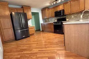 9542 Roosevelt Pl, Crown Point, IN 46307 - Photo 15