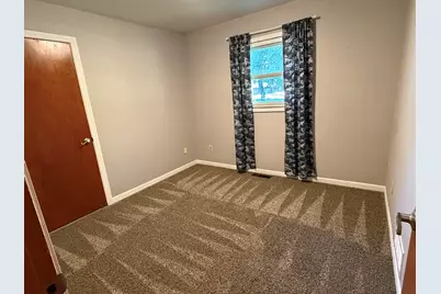 9542 Roosevelt Place, Crown Point, IN 46307 - Photo 7