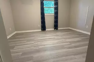 9542 Roosevelt Pl, Crown Point, IN 46307 - Photo 9