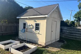 9542 Roosevelt Pl, Crown Point, IN 46307 - Photo 19