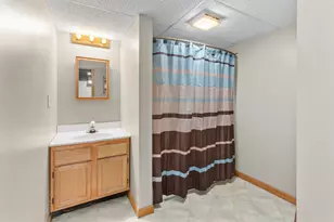 176 S 200 W, Valparaiso, IN 46385 - Photo 21