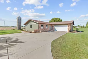 176 S 200 W, Valparaiso, IN 46385 - Photo 1