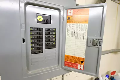 414 Lincolnway, La Porte, IN 46350 - Photo 25