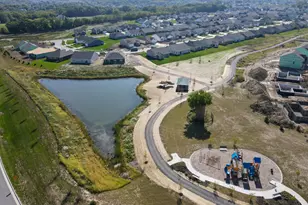 10910 Charles Dr, Winfield, IN 46307 - Photo 3