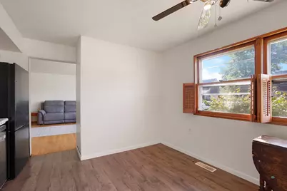 373 W Millport Drive, Valparaiso, IN 46385 - Photo 7