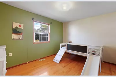 373 W Millport Drive, Valparaiso, IN 46385 - Photo 11