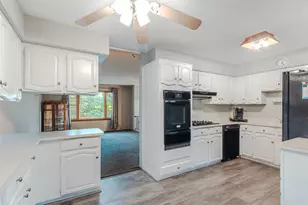 1642 E 31st Pl, Hobart, IN 46342 - Photo 7