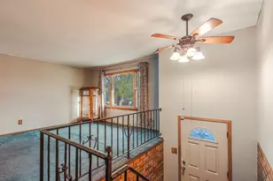 1642 E 31st Pl, Hobart, IN 46342 - Photo 3