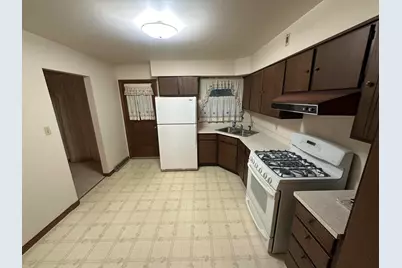 240 Rush Court, Hobart, IN 46342 - Photo 5