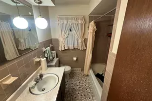 240 Rush Ct, Hobart, IN 46342 - Photo 9