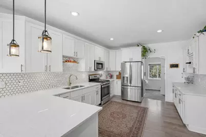 54 N Michigan Avenue, Hobart, IN 46342 - Photo 9