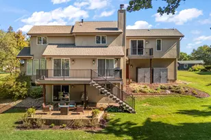 8748 Durbin Ln, Crown Point, IN 46307 - Photo 5