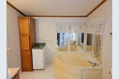 2027 E Coachlight Drive, La Porte, IN 46350 - Photo 7