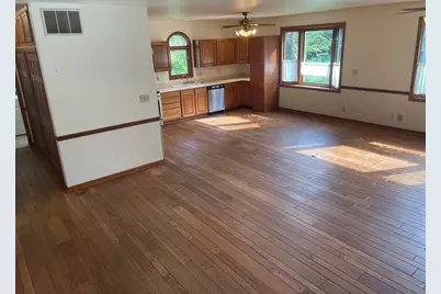 7769 E Bell Avenue, New Carlisle, IN 46552 - Photo 5